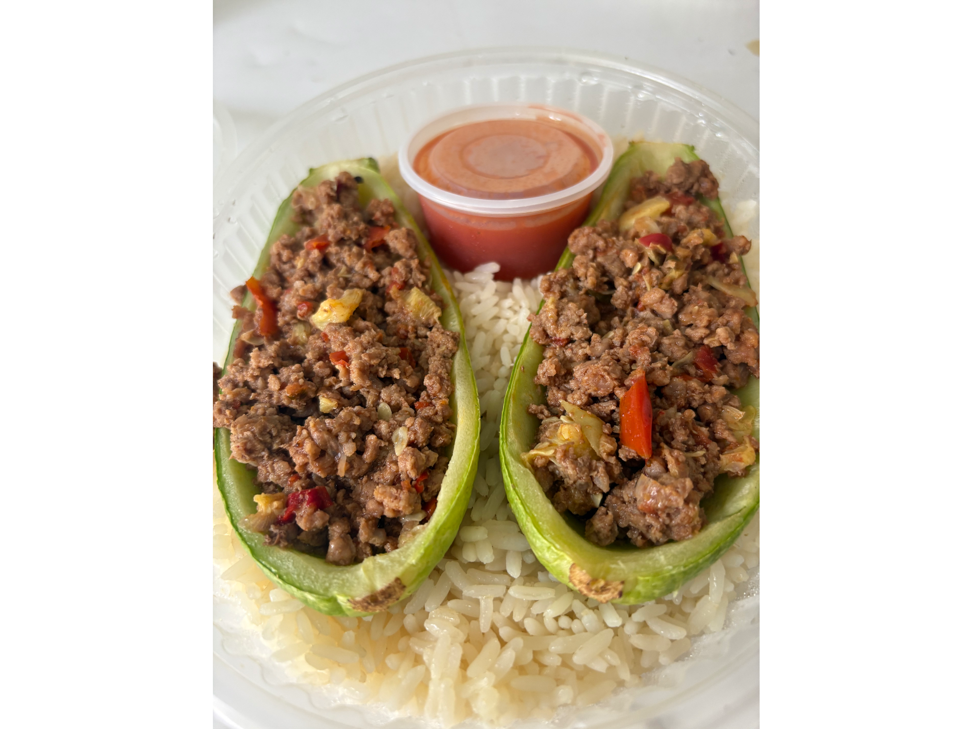 Zuccini Rellenos c/arroz blanco