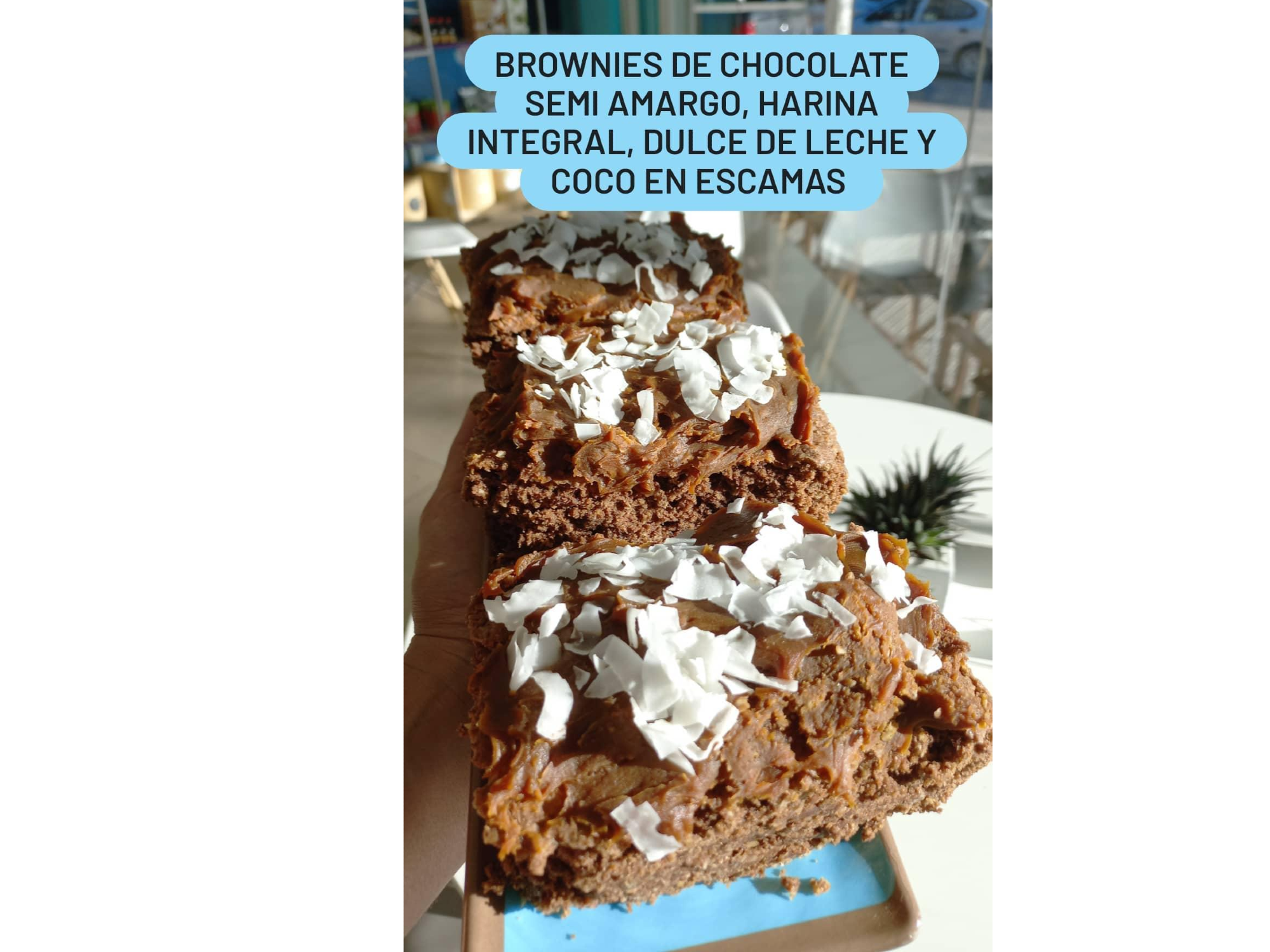 Brownies integrales de chocolate, dulce de leche y coco