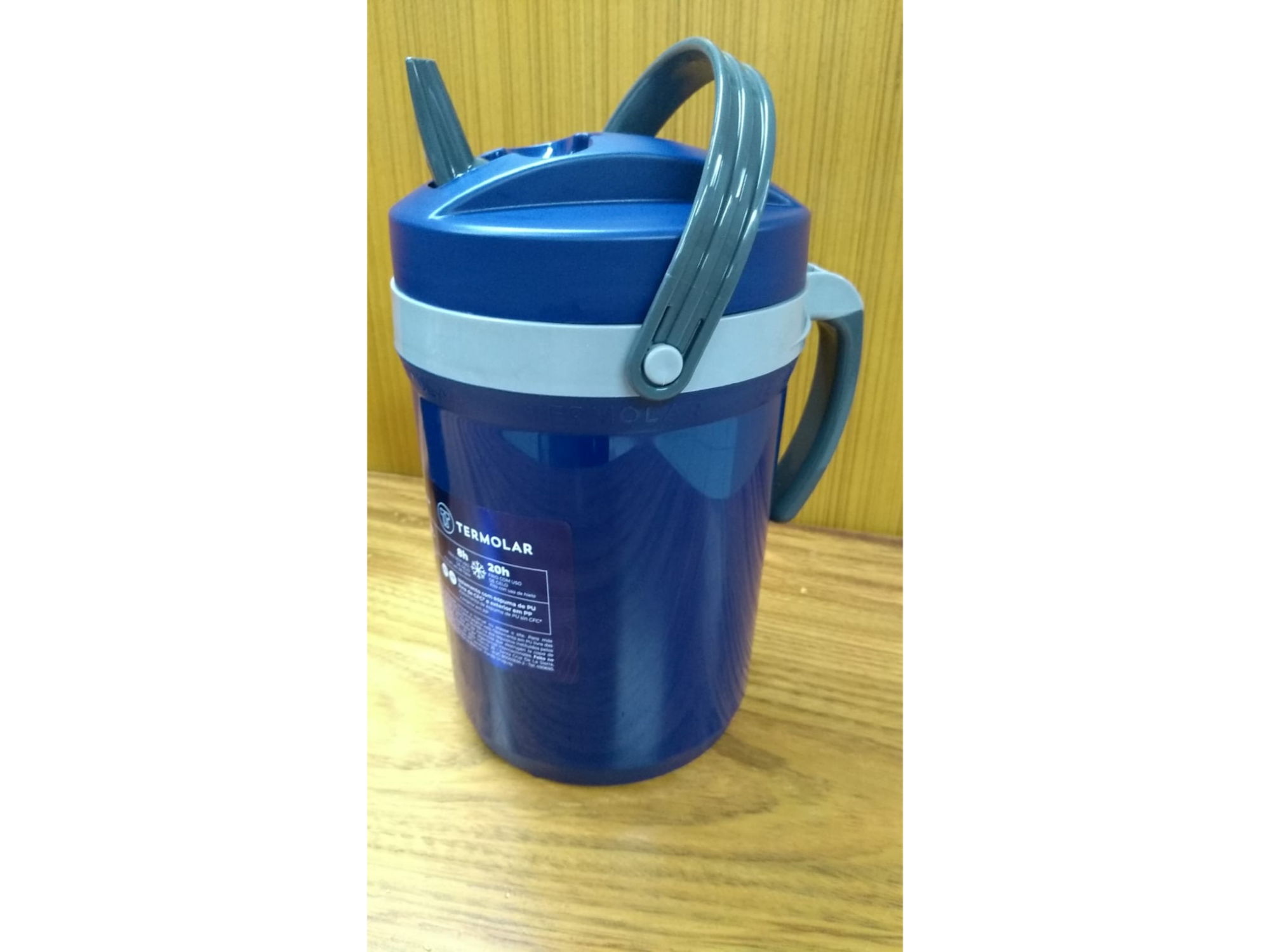 Termolar tapa abatible 2,5 Lts con mango tipo Jarra