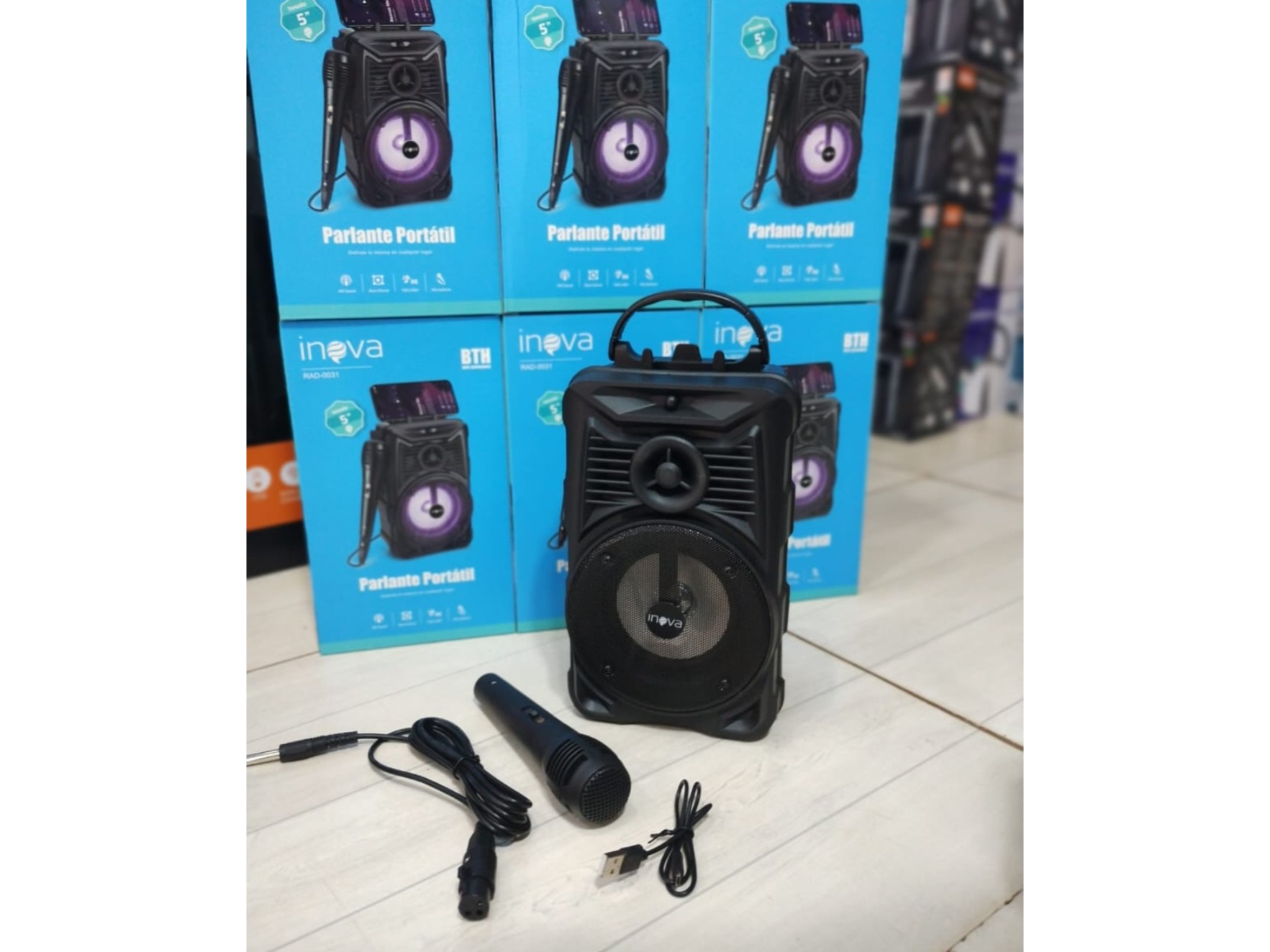 Parlante Portatil 5" Bluetooth Micrófono incorporado