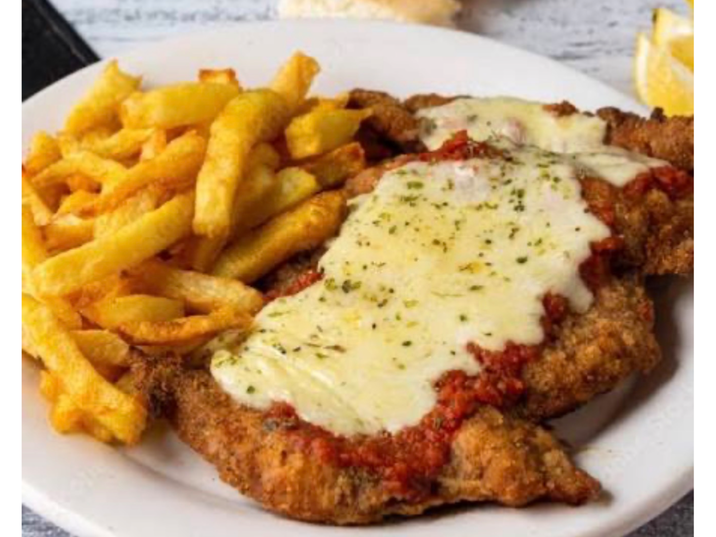 Suprema napolitana con guarnición