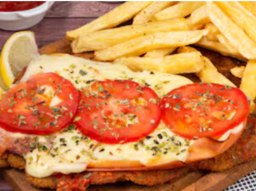 Milanesa napolitana con guarnición