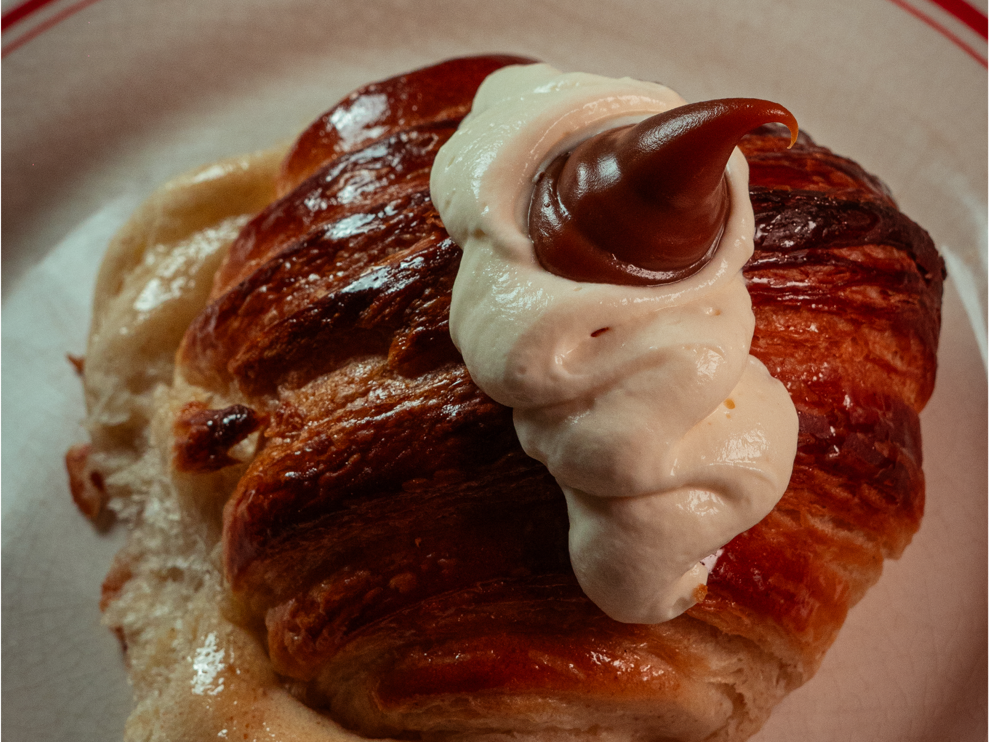 Medialuna de mascarpone  y dulce de leche