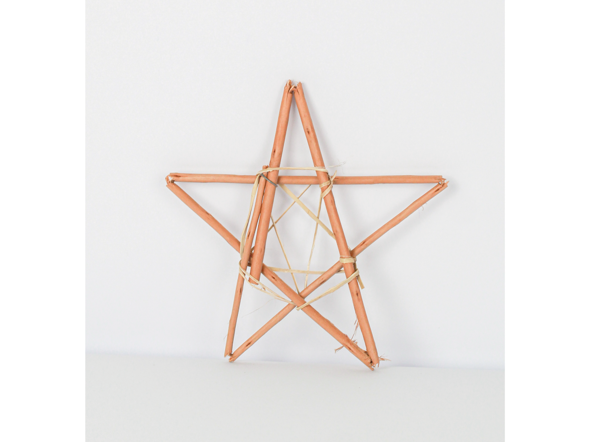 ESTRELLA DE MIMBRE 25 CM