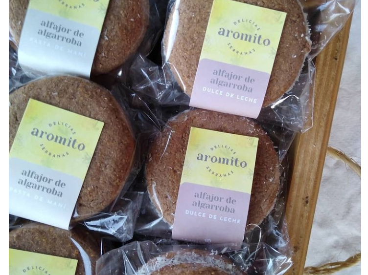 Alfajores de algarroba "Aromito"