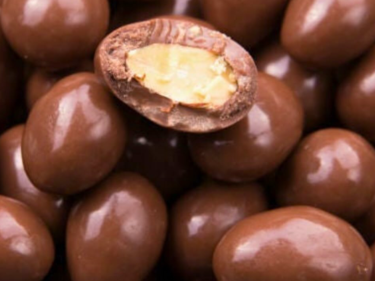 Almendra con chocolate