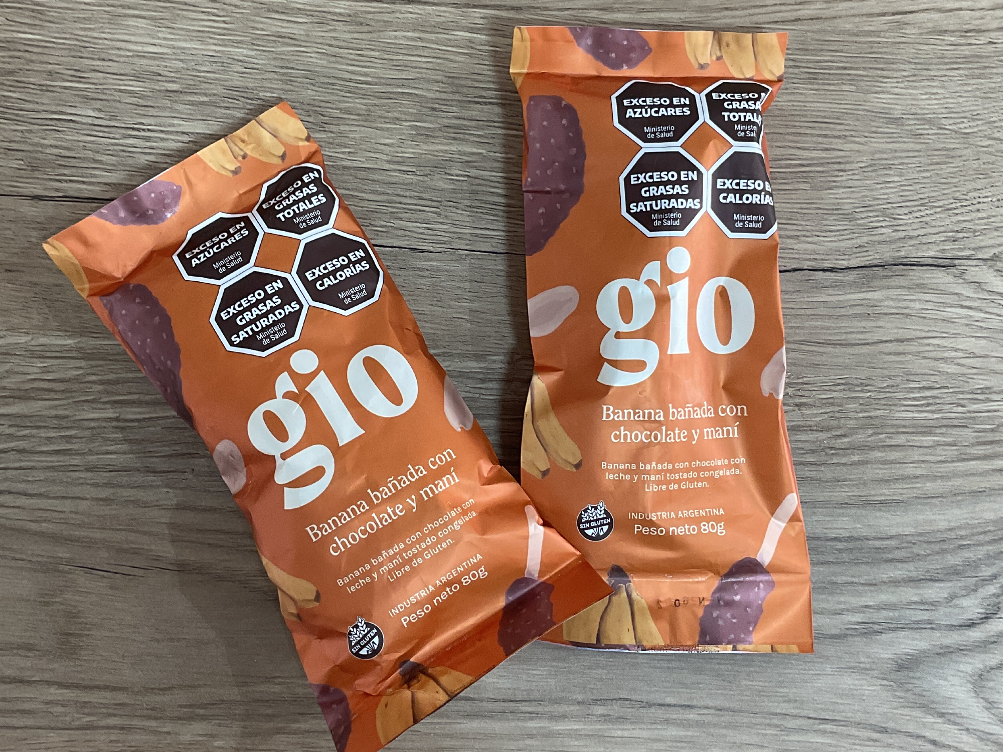 Banana bañada con chocolate y maní