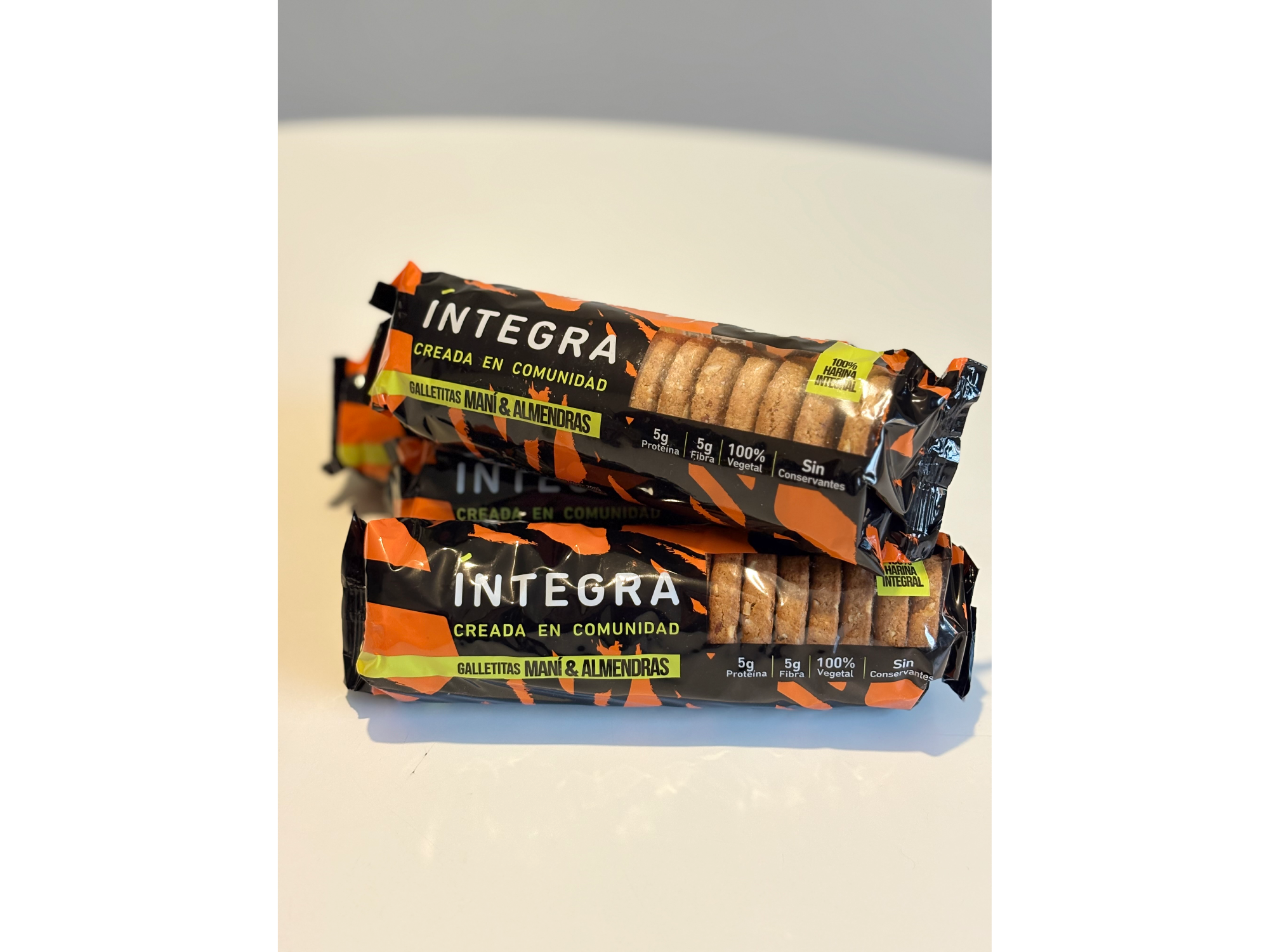 INTEGRA, galletitas integrales sabor maní y almendras