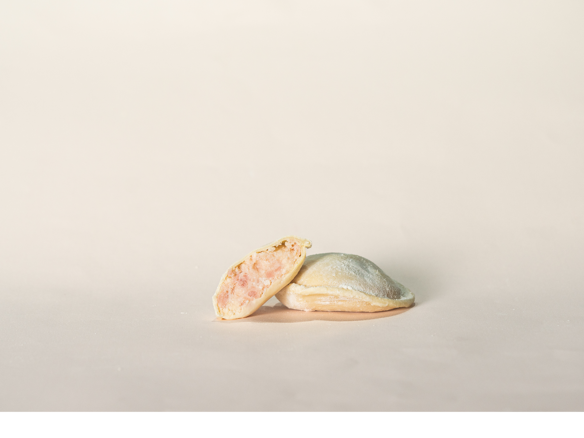 SORRENTINOS DE JAMON QUESO Y ALBAHACA