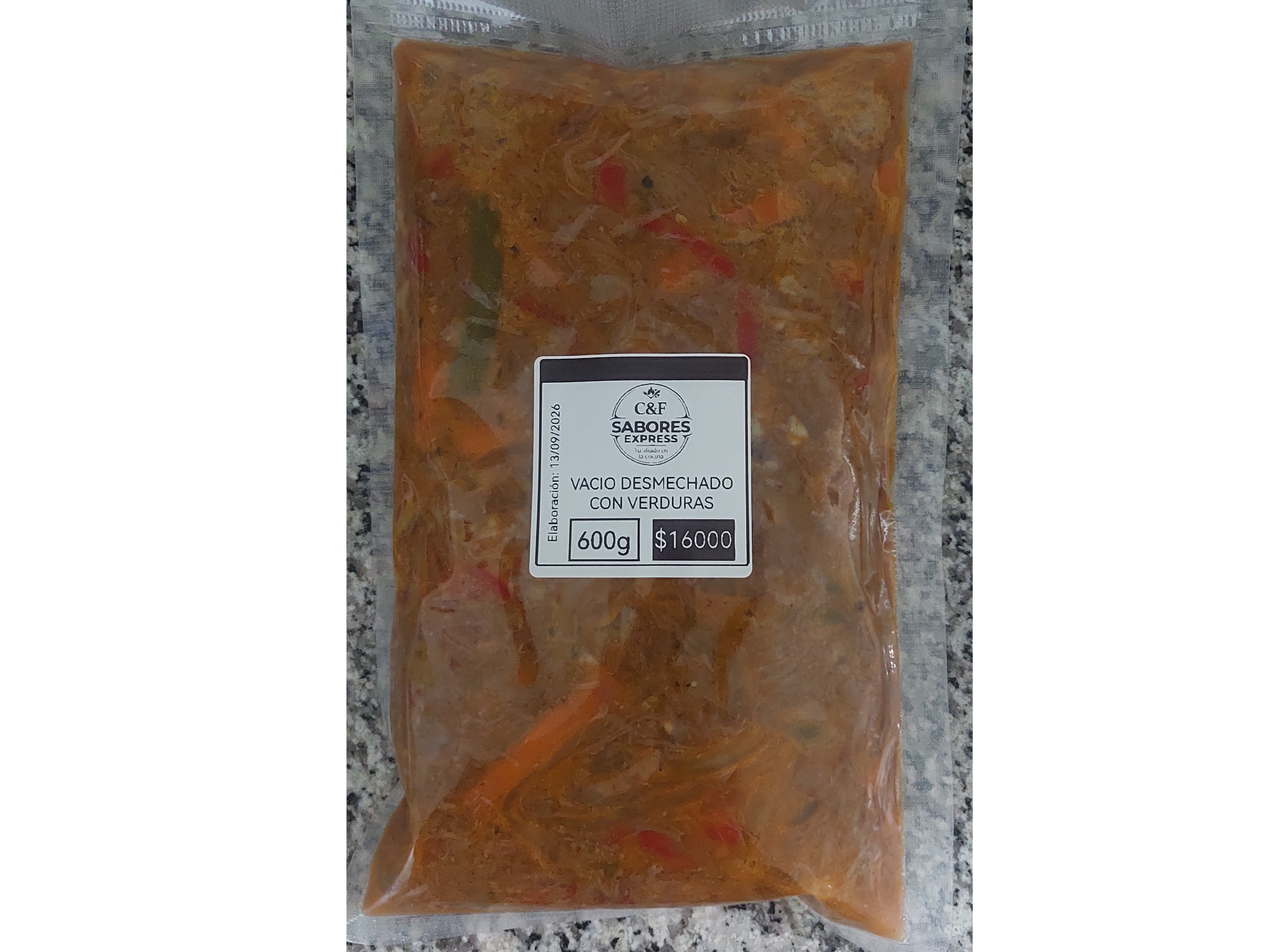 Vacio desmechado con verduras de C&F Sabores Express