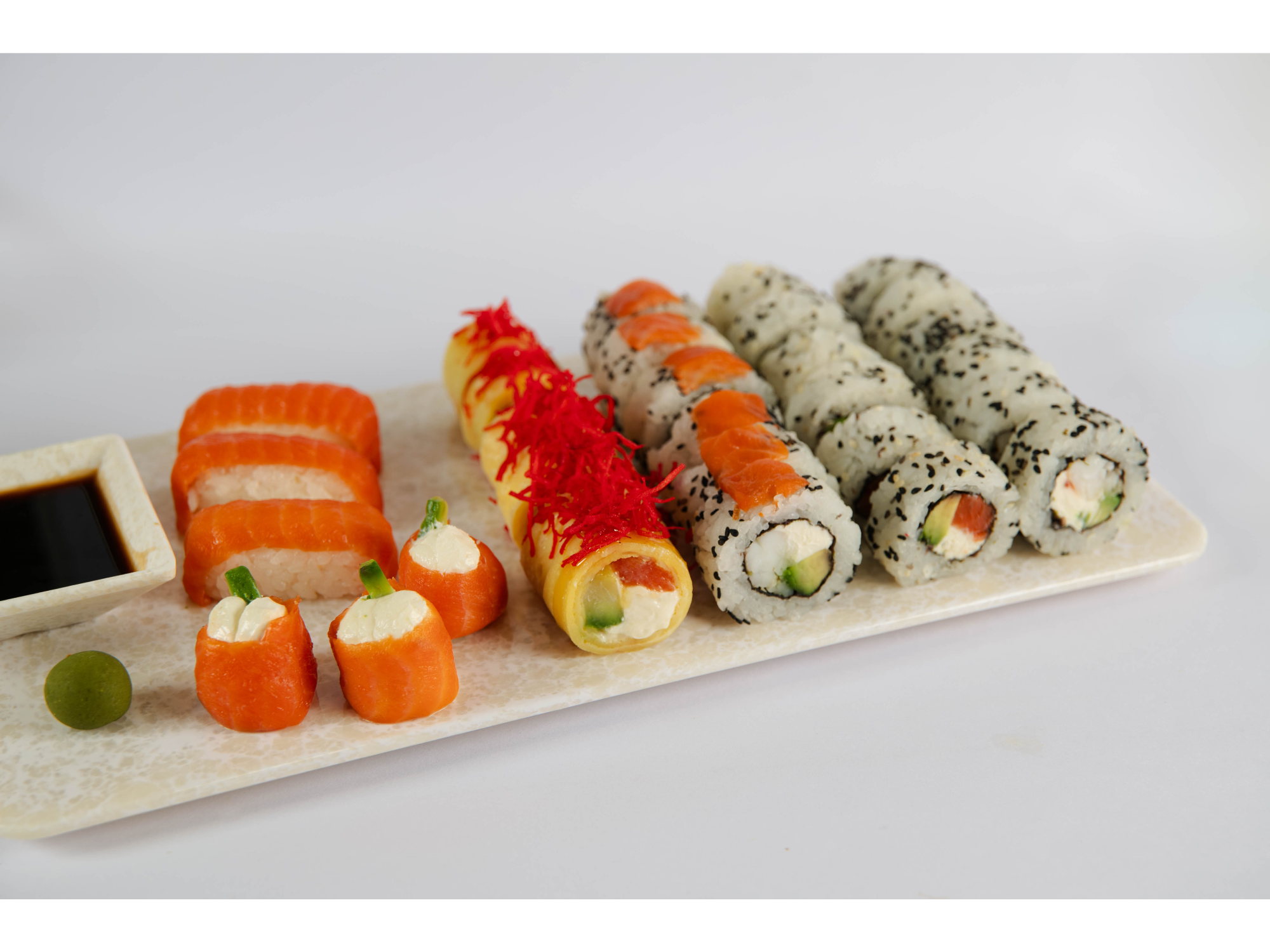 BLACK > Premium (piezas especiales, salmón y langostino)