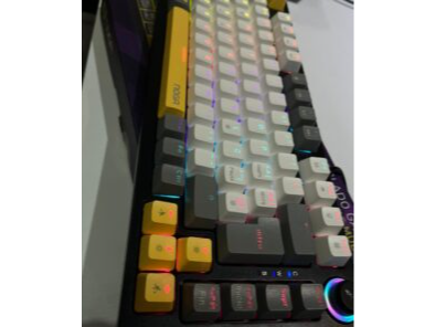 TECLADO MECANICO PREMIUM RGB NKB-68