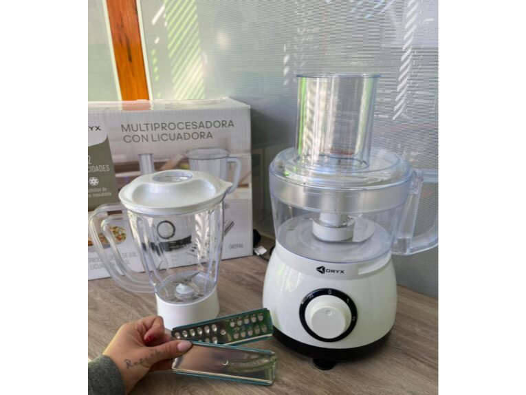 MULTIPROCESADORA DE 0,8L CON LICUADORA DE 1,5L 2 VELOCIDADES CUCHILLAS DE ACERO INOXIDABLE OR0946