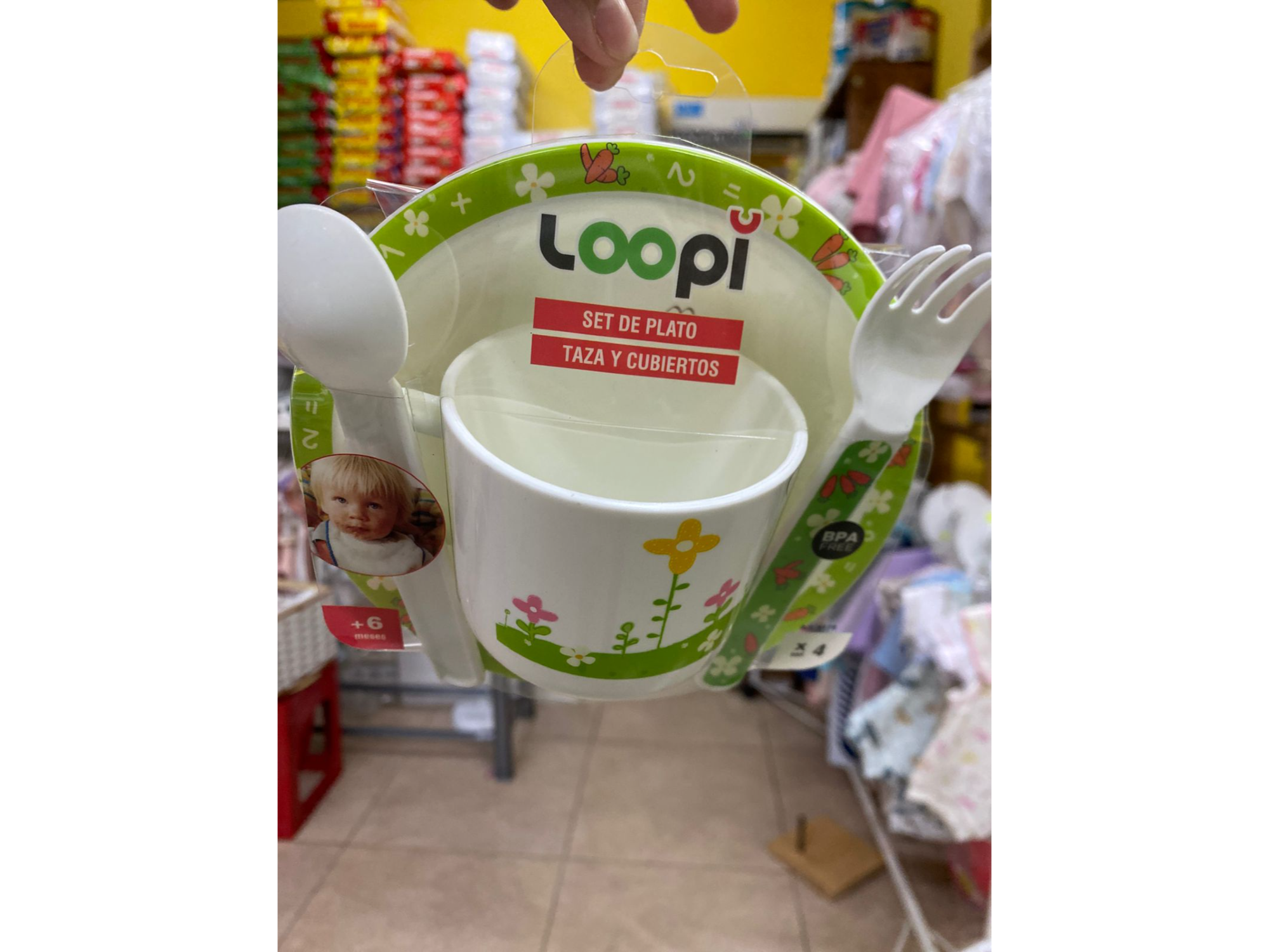 Set plato taza  y cubiertos loopi  art 9175