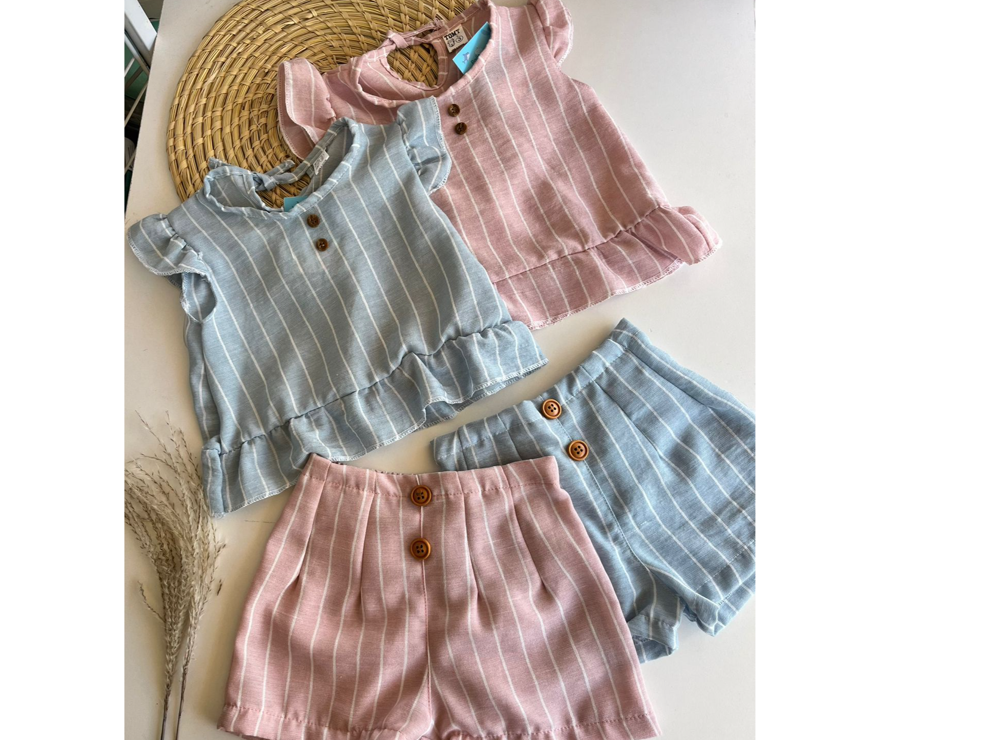 Conjuntos de lino rayado de beba