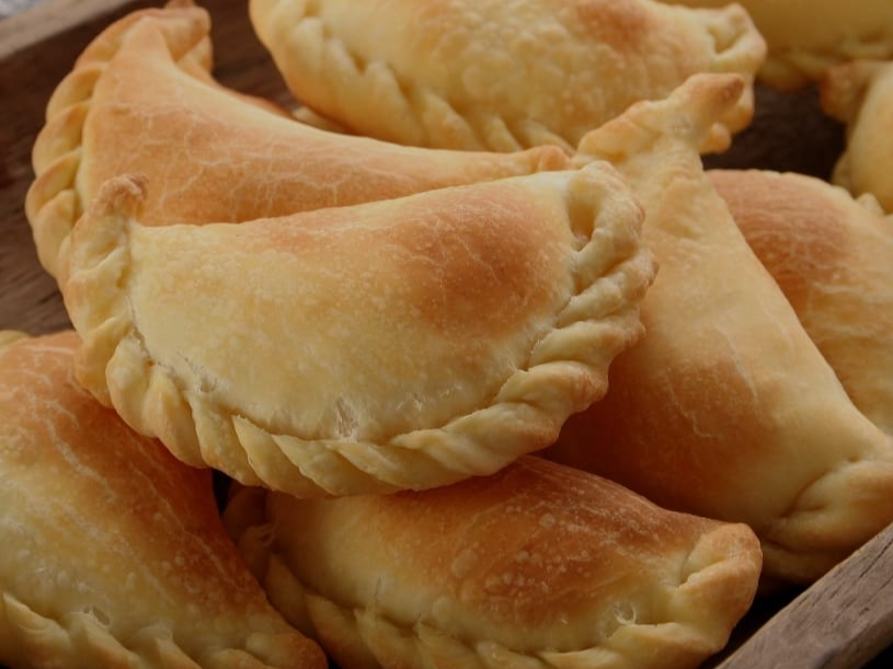 CRIOLLAS SALADAS (MEDIA DOCENA)