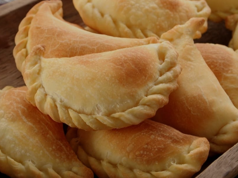 CRIOLLAS SALADAS (DOCENA)