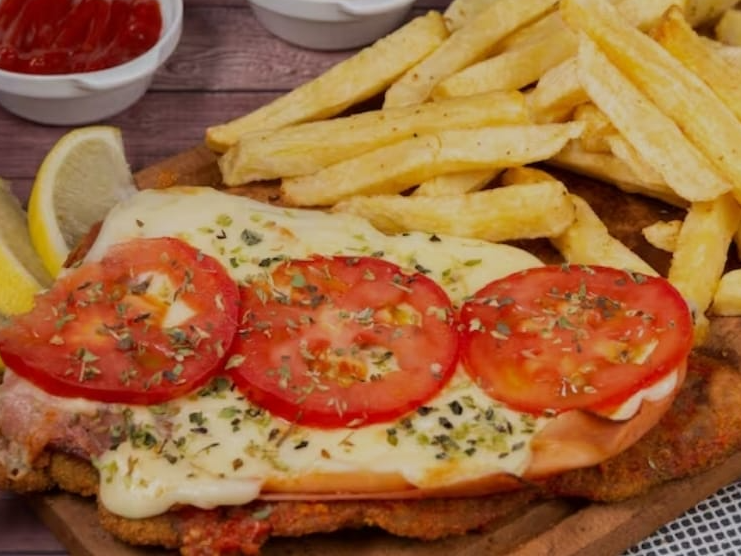 MILANESA A LA NAPOLITANA