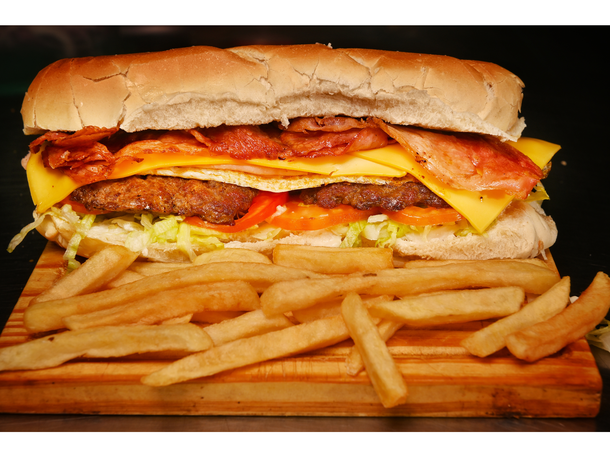 Hamburlomo con cheddar y panceta de Parada 600