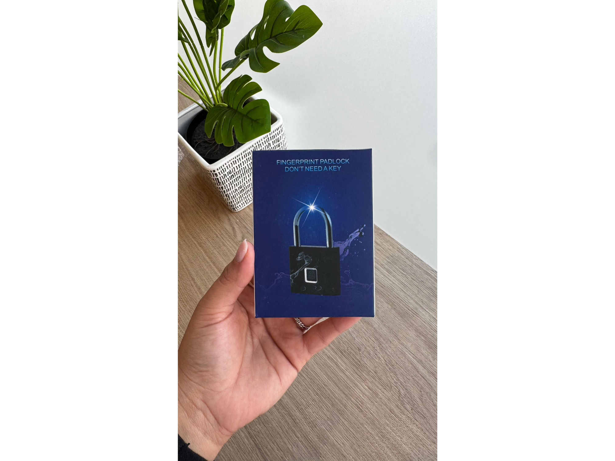 Candado con Huella Digital