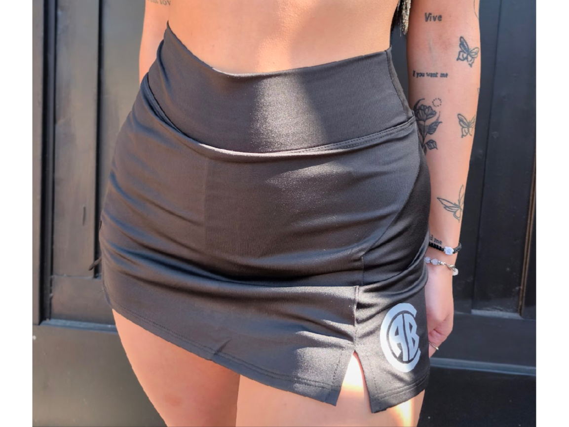 Short pollera negra