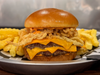 Crispy burger triple con papas