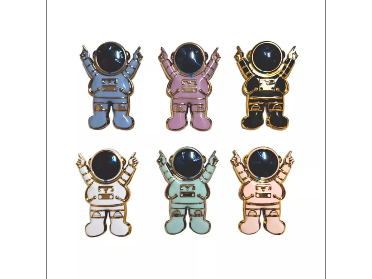 popsocket astronauta manos arriba