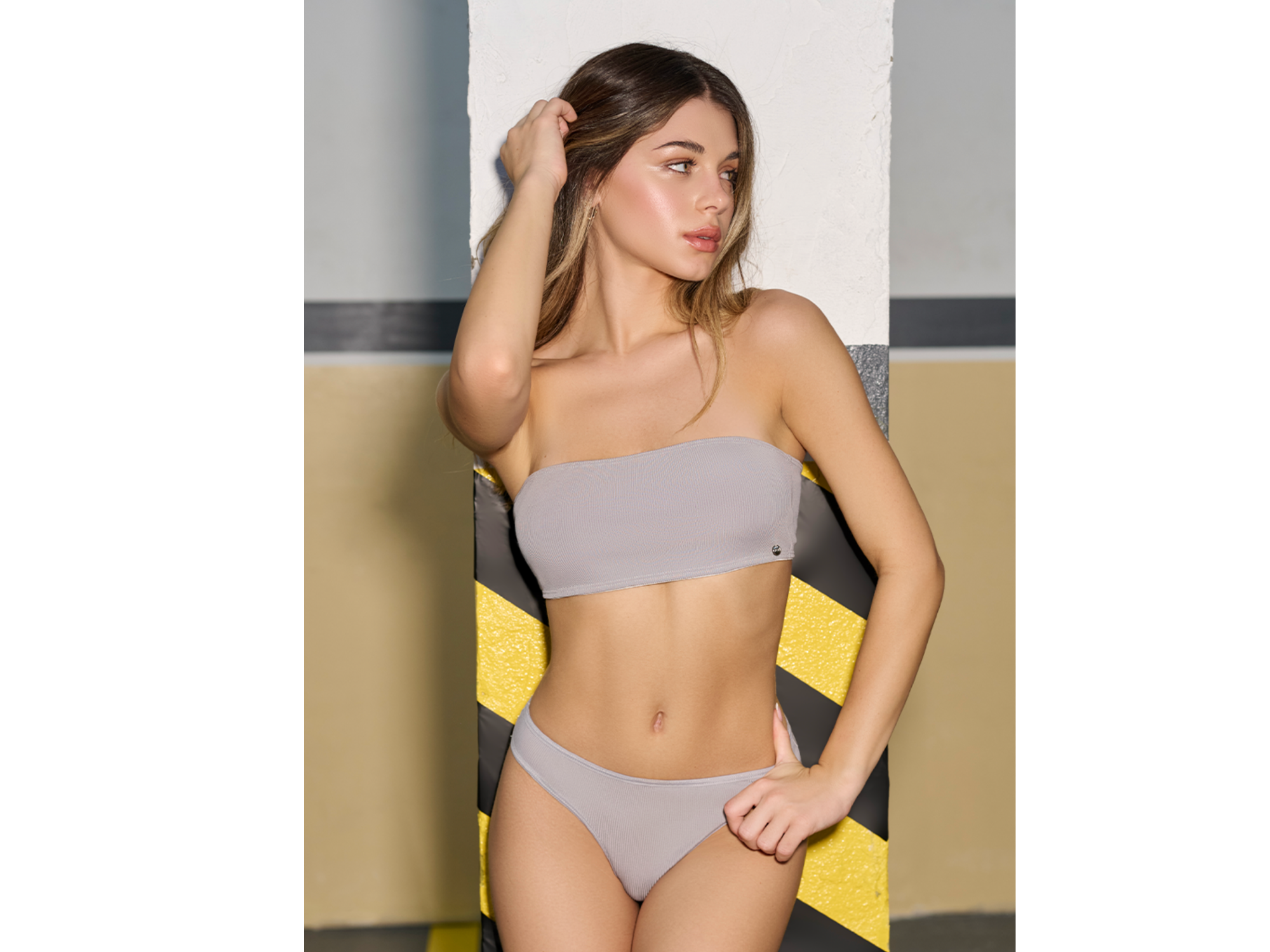 Art. 6008 Avril Kaury