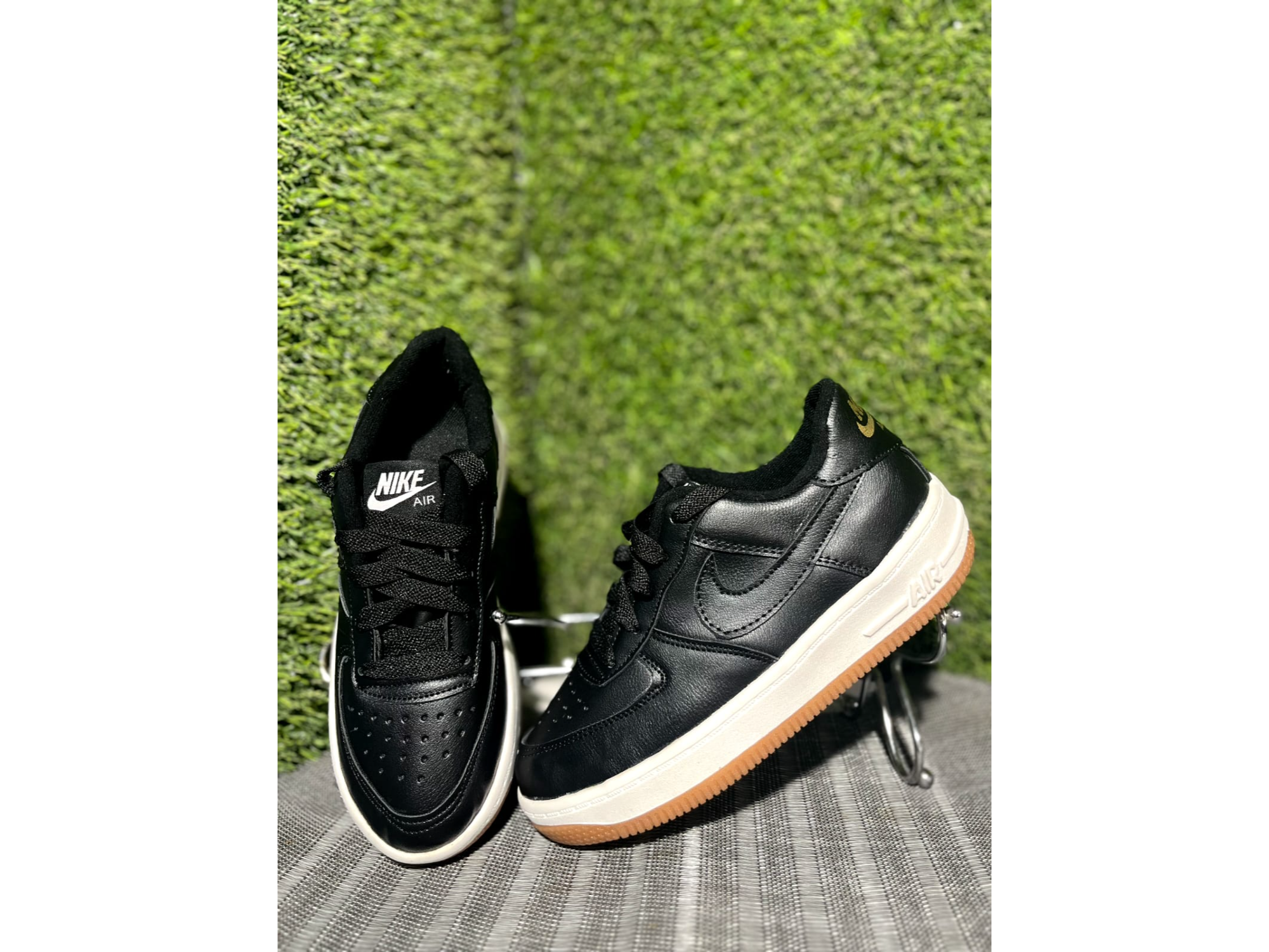 Nike Air Force 1 Negra-blanca