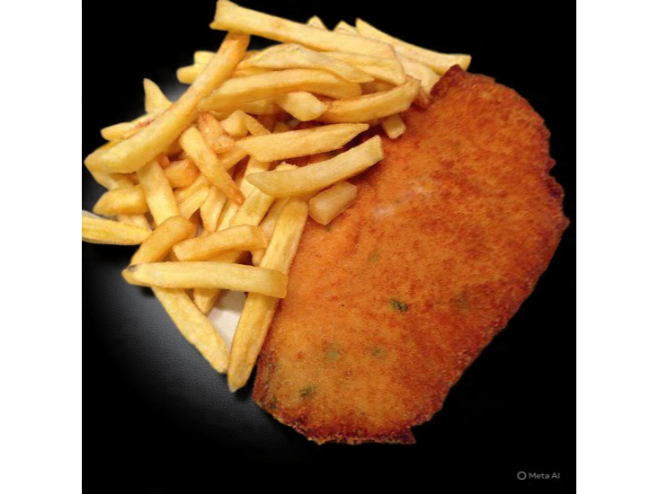 MILANESA DE POLLO CON GUARNICIÓN