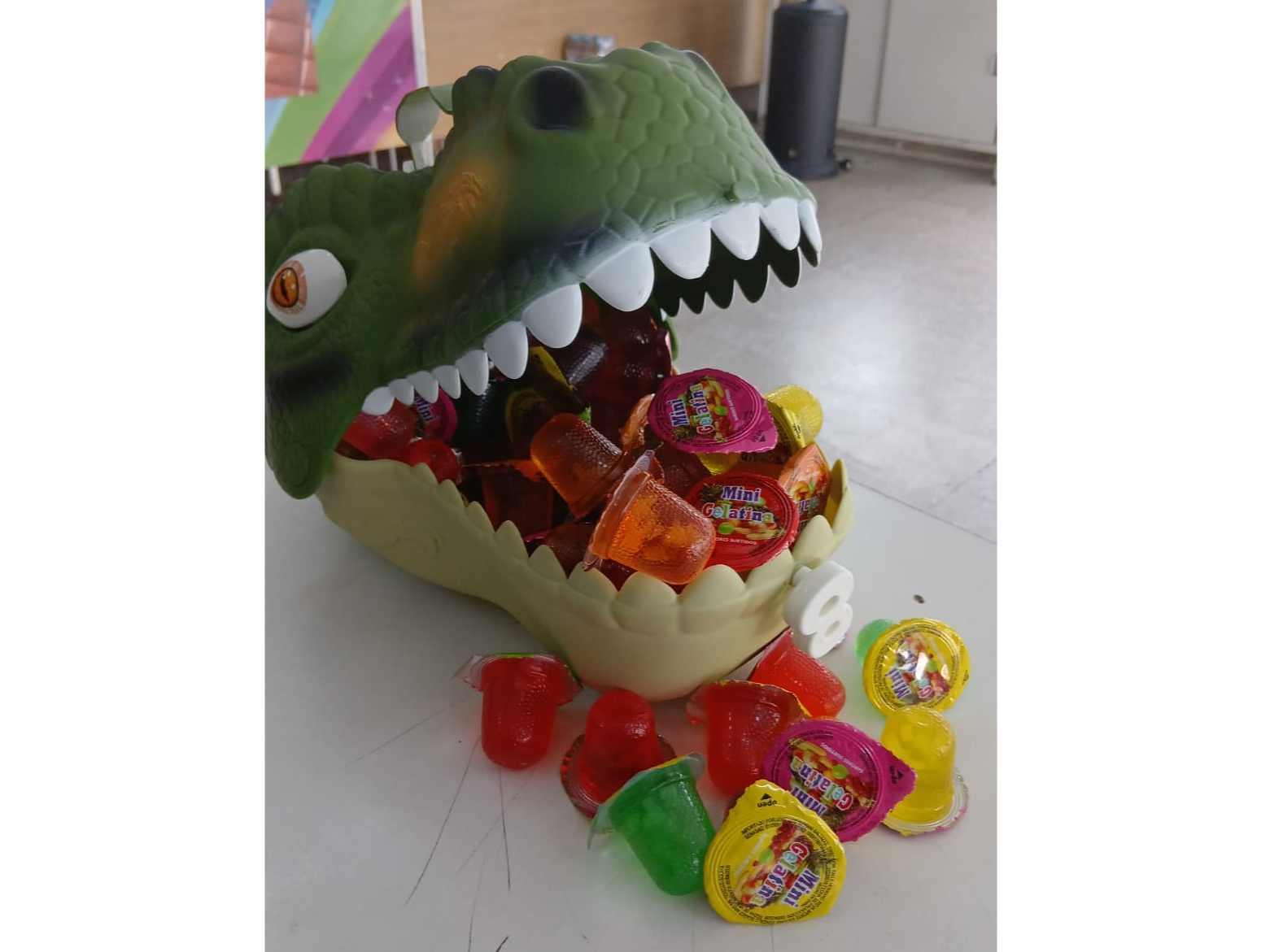 Cabeza de cocodrilo con gelatinas