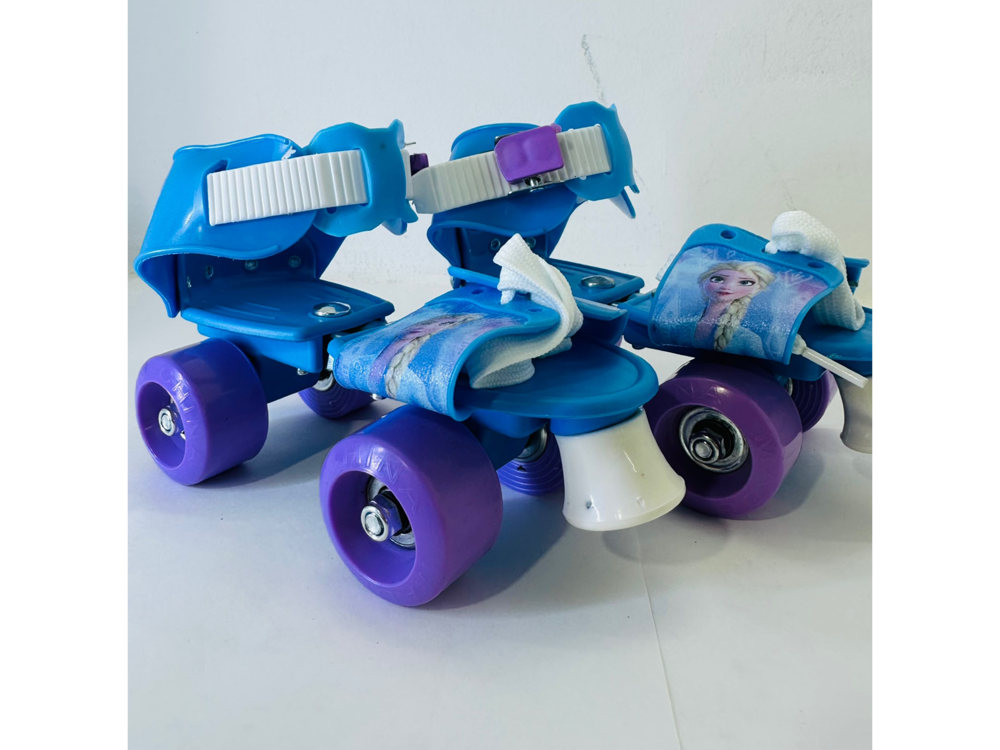 *🛼❄️🩵 Patines Infantiles Stitch & Frozen 🩵❄️🛼*