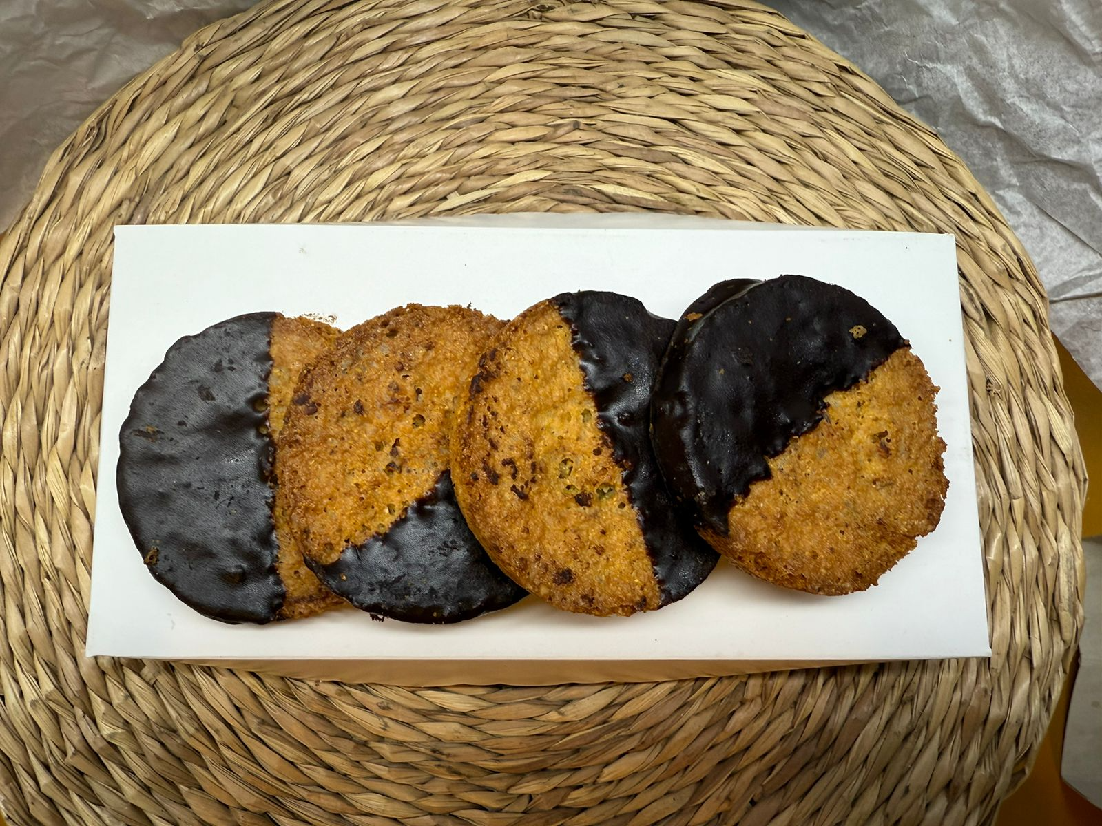 GALLETITAS DE ALMENDRAS CON CHOCOLATE X 4 UNIDADES