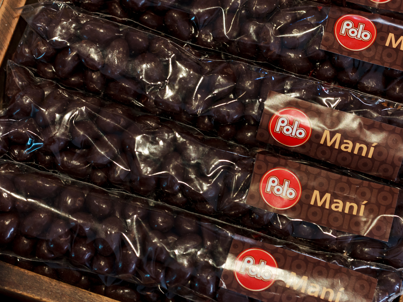 Mani bañado en chocolate