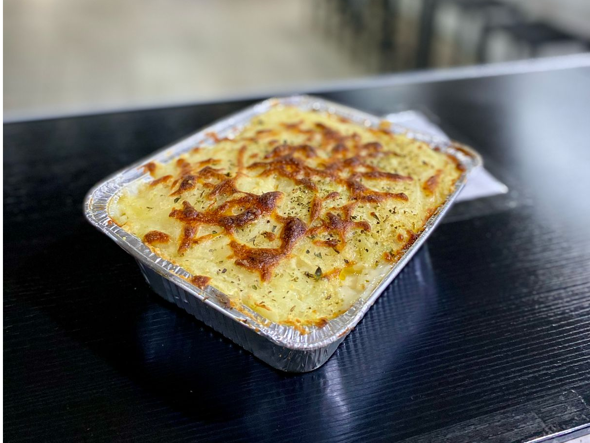 Pastel de papas chico + Aquarius 500