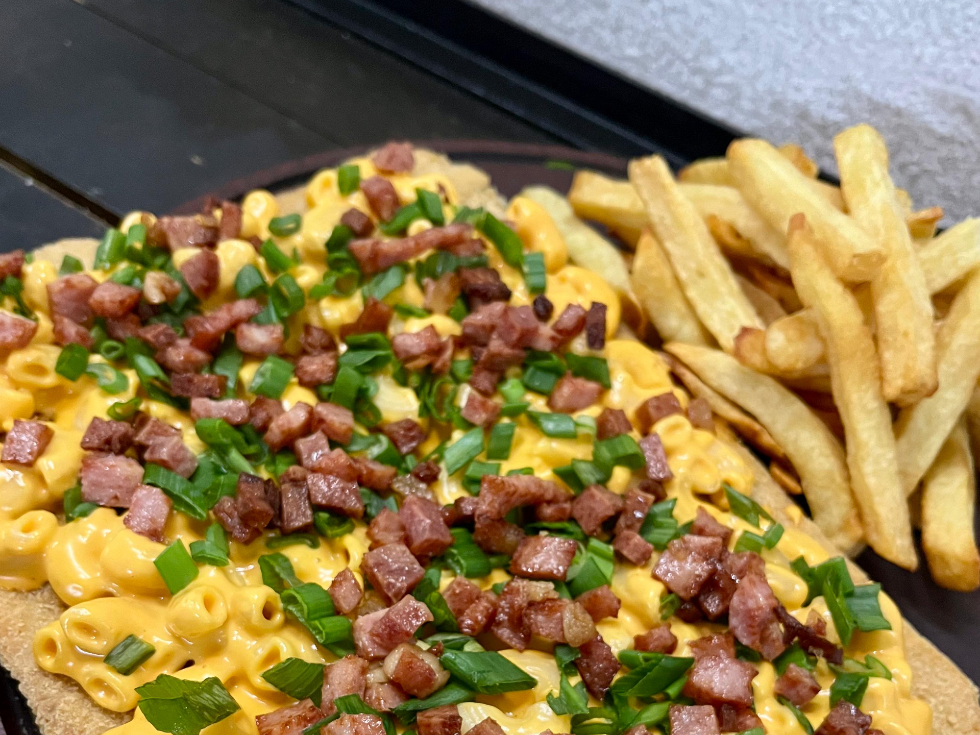 Milanesa mac and cheese