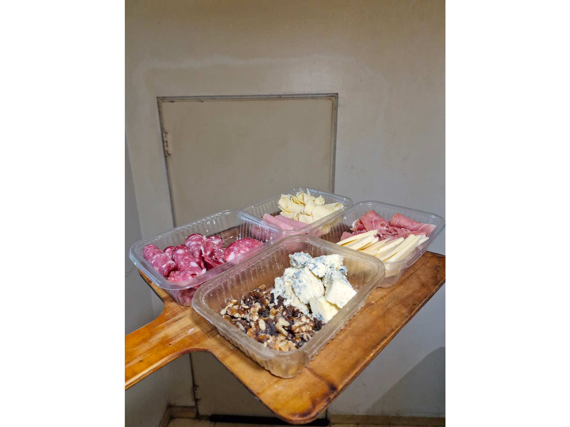 Picada de fiambres y quesos