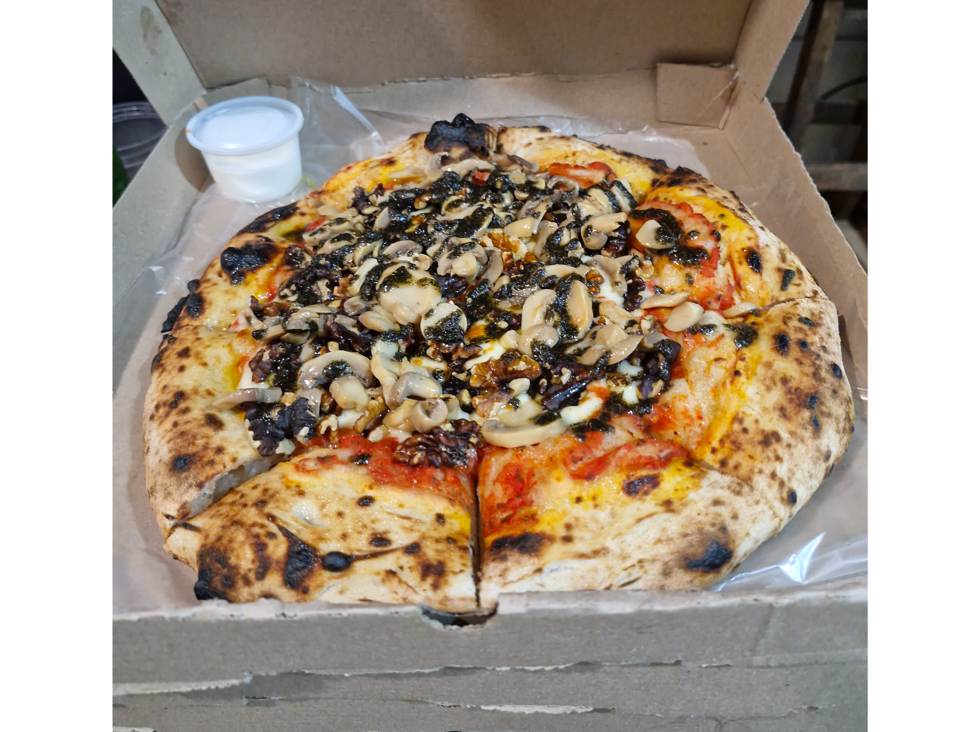 Champiñones al pesto