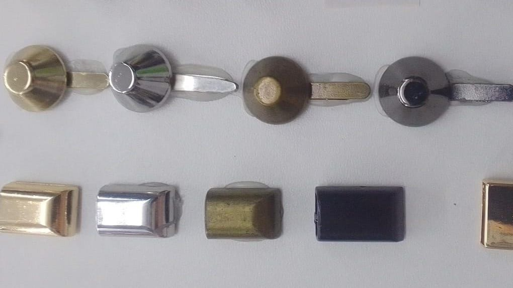 Terminales, Tetones Y Patitas