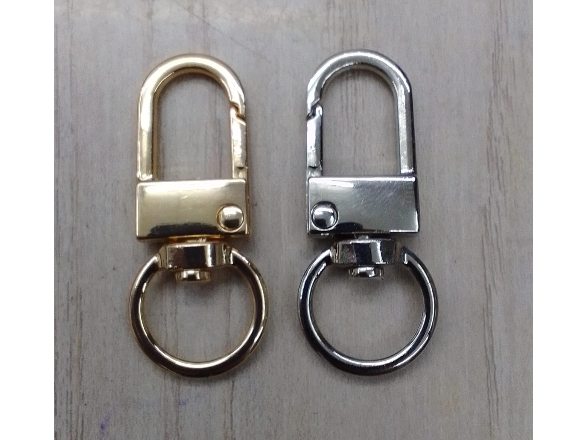 Mosqueton  de 1.5cm  tipo candado