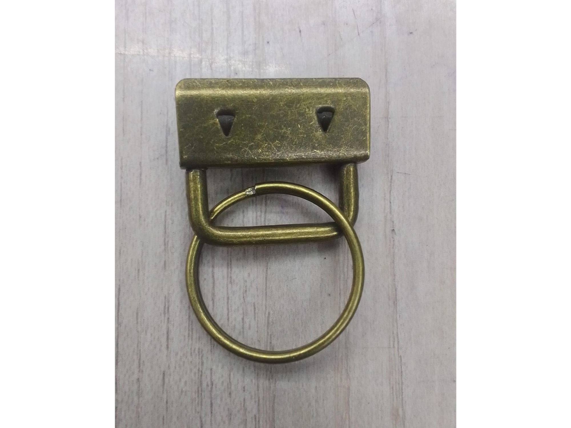 Argolla para cueros  2cm oro viejo