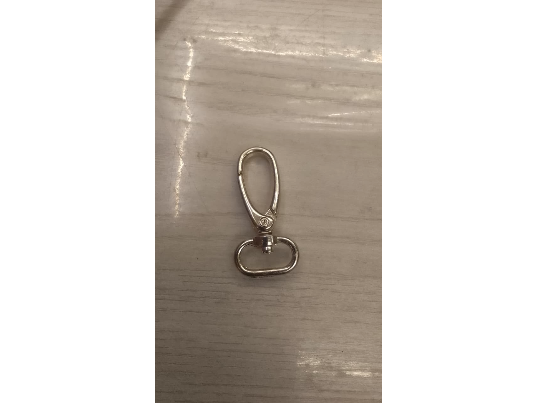 #24 Mosqueton Dorado 1.5cm