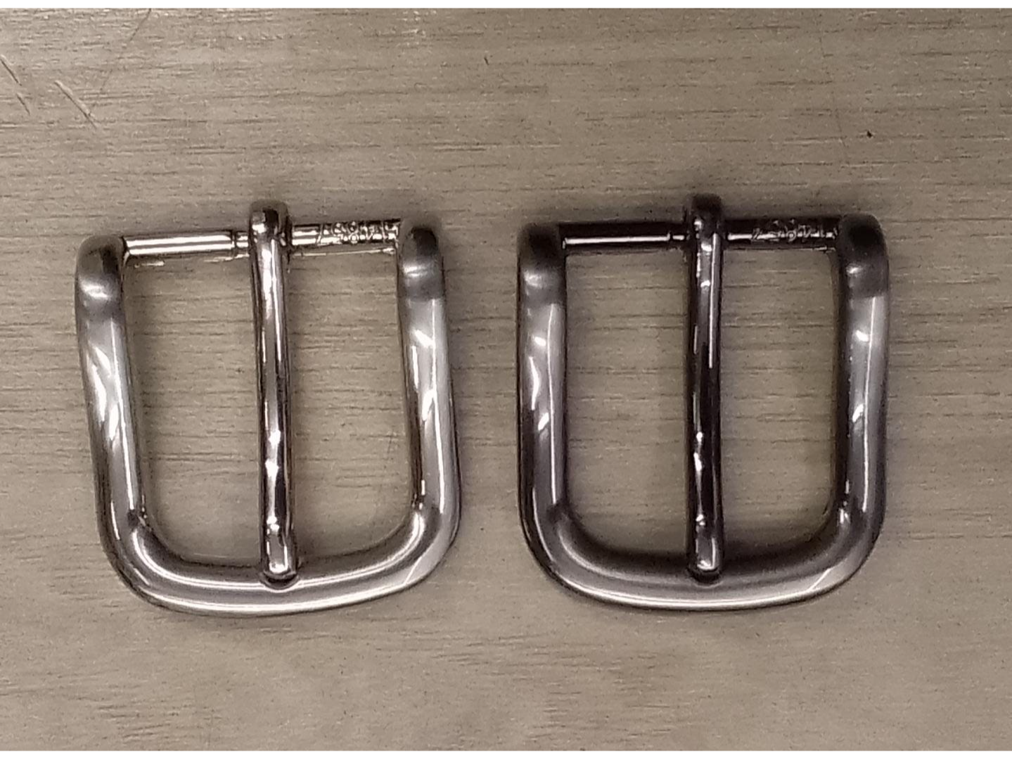 #19 Hebilla Liso Negro Y Níquel 2.5cm