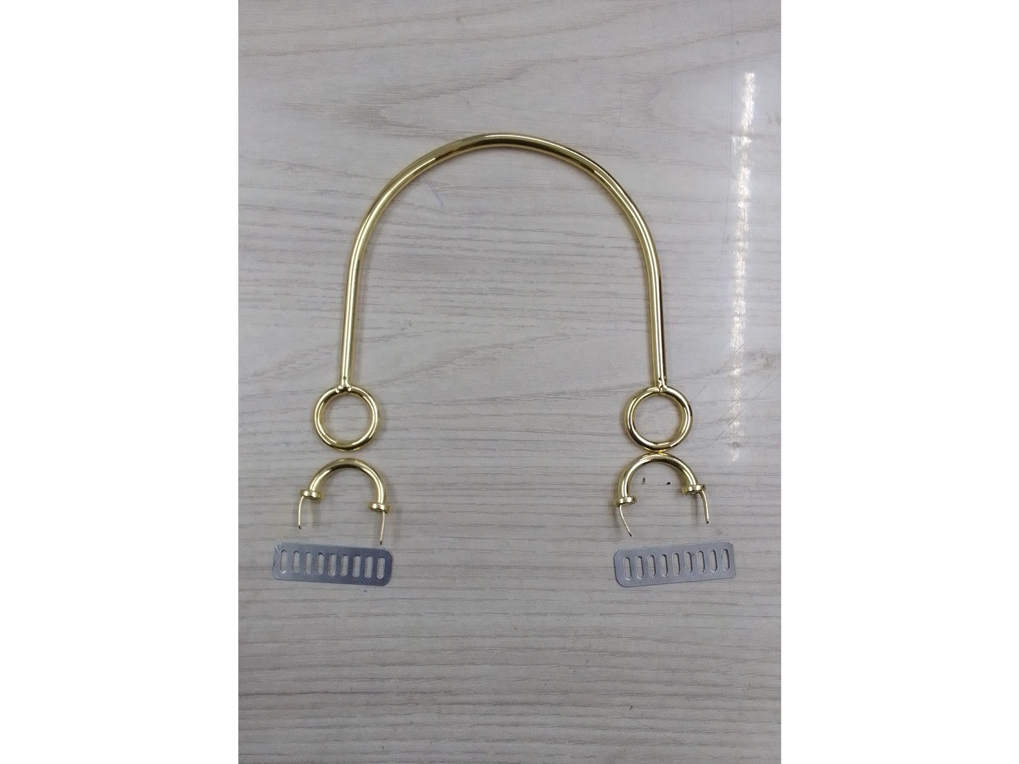 Asas metal dorada 11x11cm Brasil x unidad
