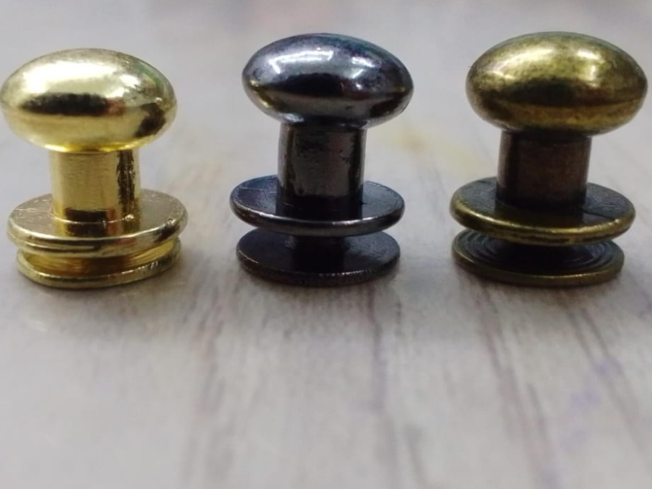 #5 Tetón Con Tornillo 9x9