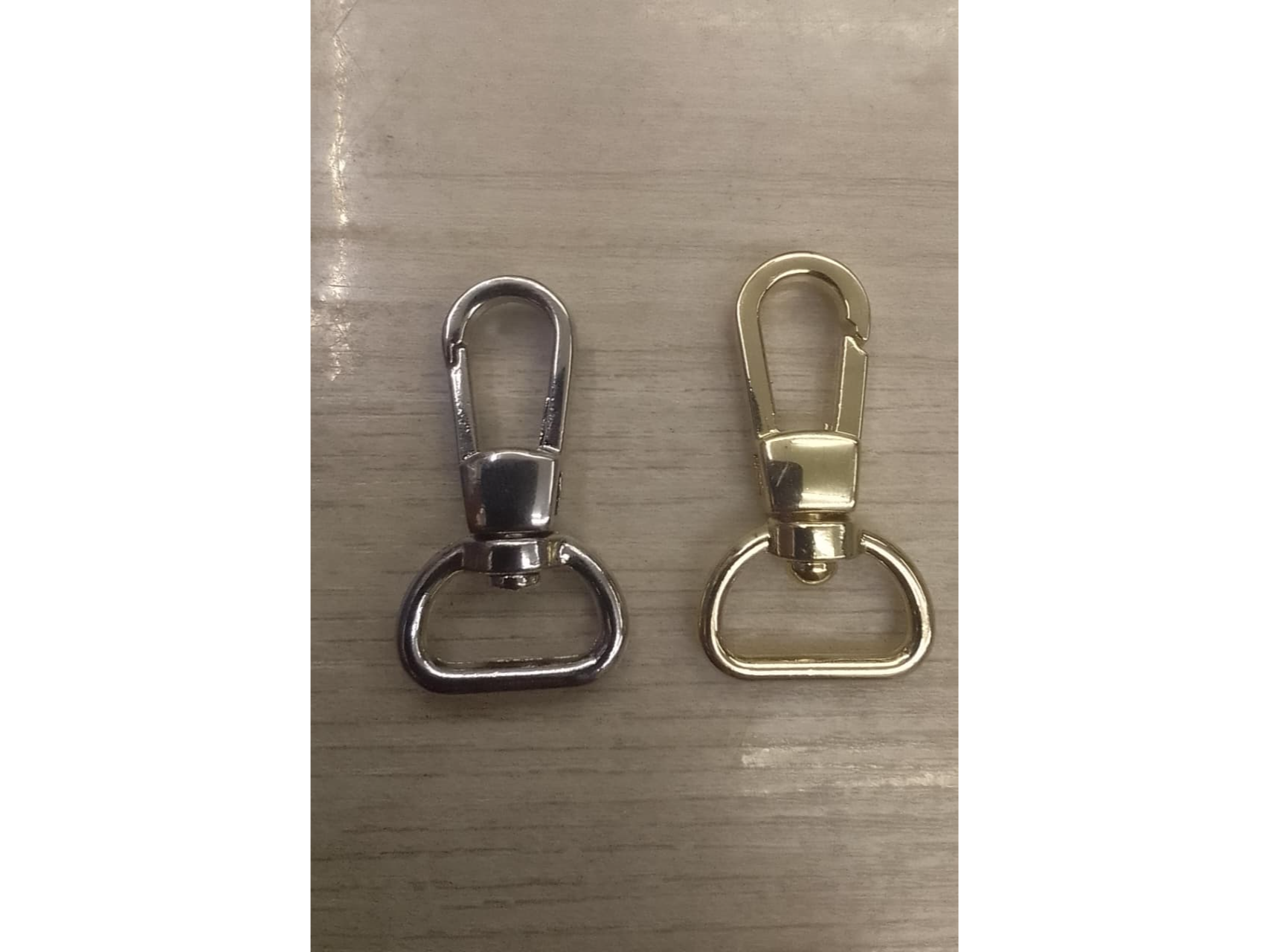 #22  Mosquetones Dorado Níquel 1.5cm