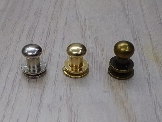 #4 Tetones Con Tornillo 8x8