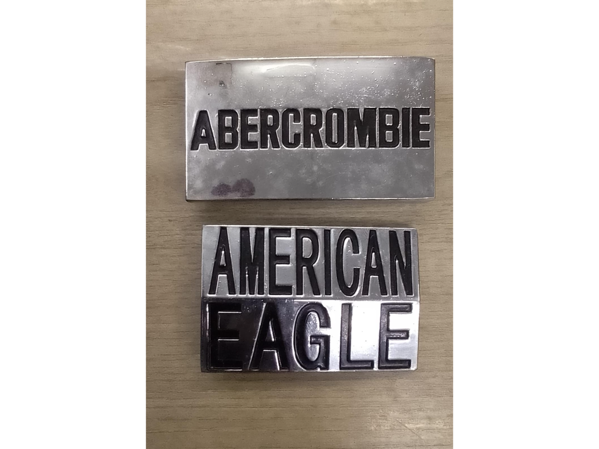 #15 Chapa Plateada Logotipo Diseño 4cm