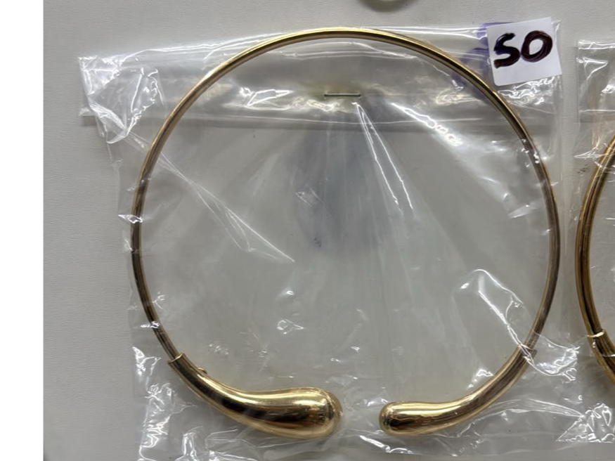 Collar metal para vestidos