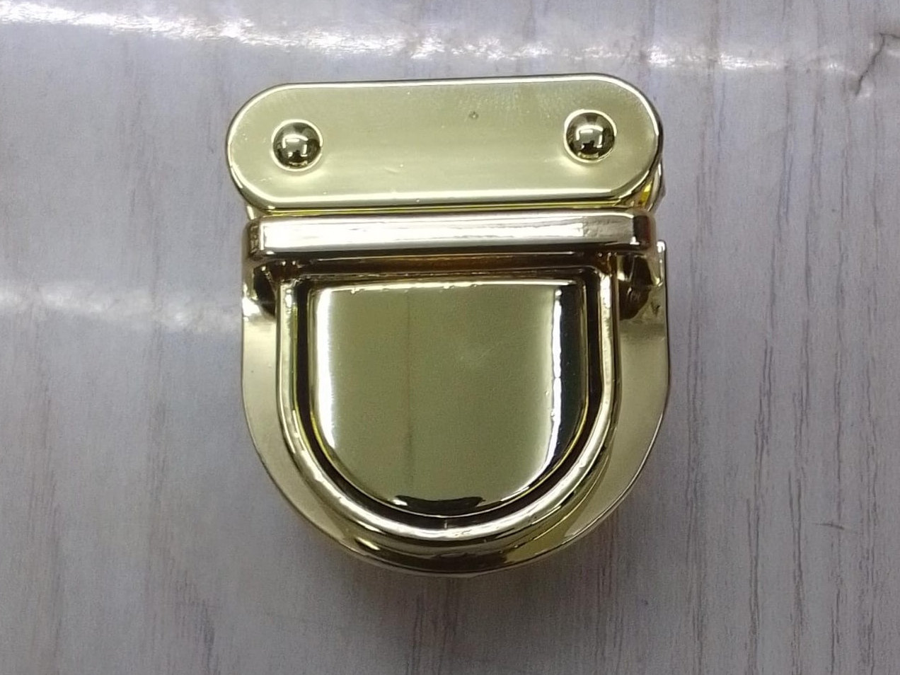 #10 Seguro dorado 3.5cm